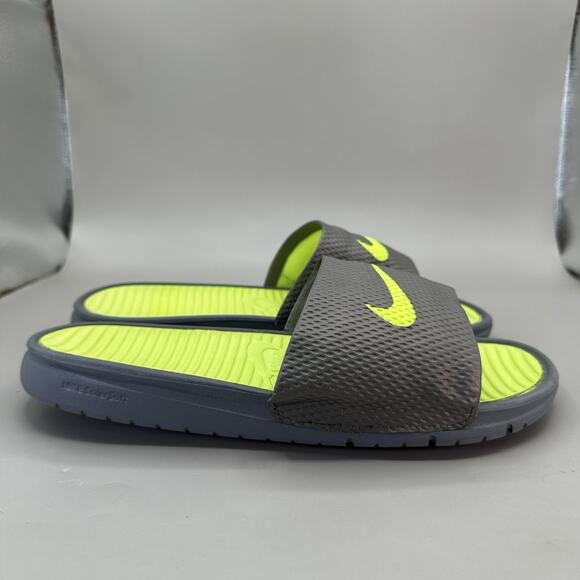 Nike Benassi Solarsoft Slide Sandals Men's Size 8 US Wolf Grey Volt Shoes Pool - Picture 1 of 7